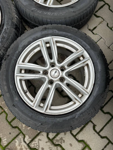 225/55 R17 Pirelli Sottozero a disky Brock RC27