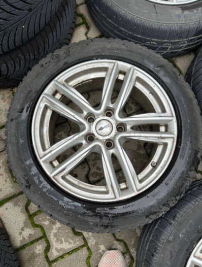 225/55 R17 Pirelli Sottozero a disky Brock RC27