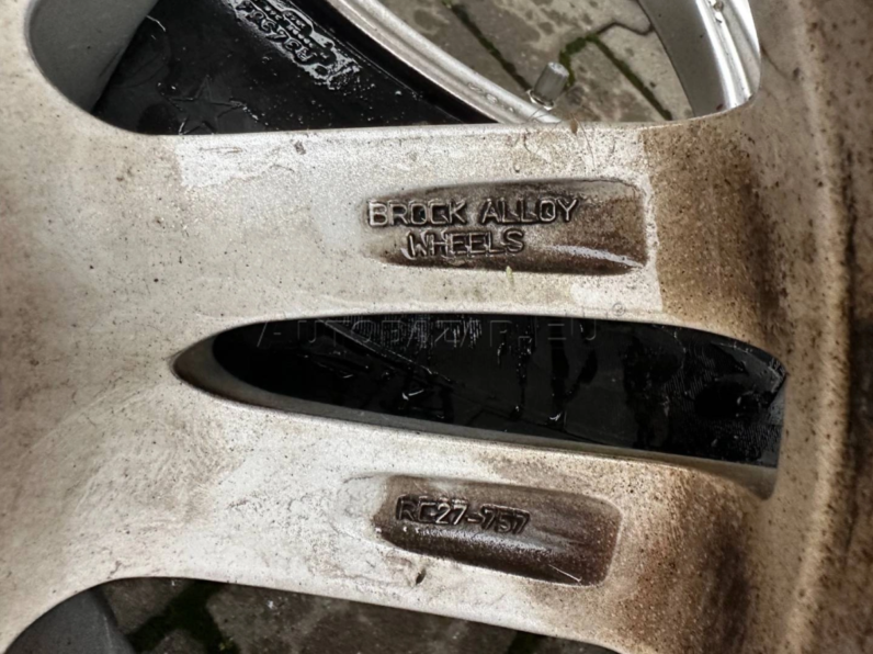 225/55 R17 Pirelli Sottozero a disky Brock RC27