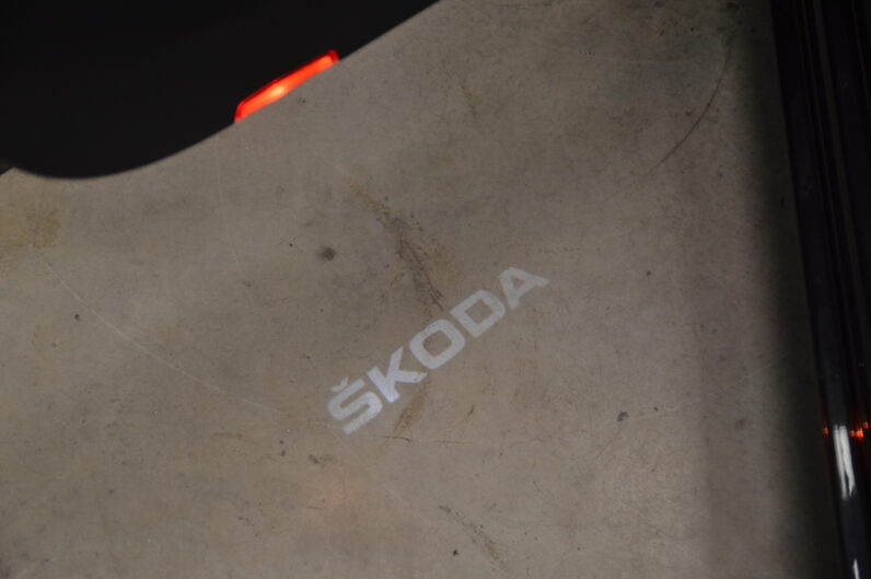 Škoda Superb Combi 2.0 TDI DSG