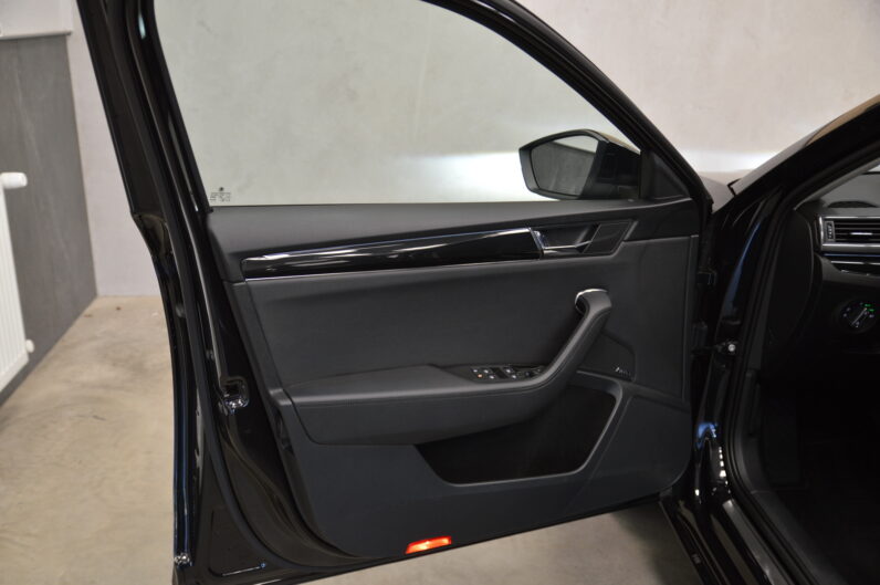 Škoda Superb Combi 2.0 TDI DSG