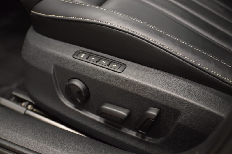 Škoda Superb Combi 2.0 TDI DSG