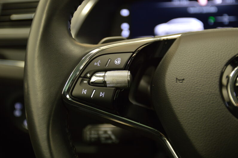 Škoda Superb Combi 2.0 TDI DSG