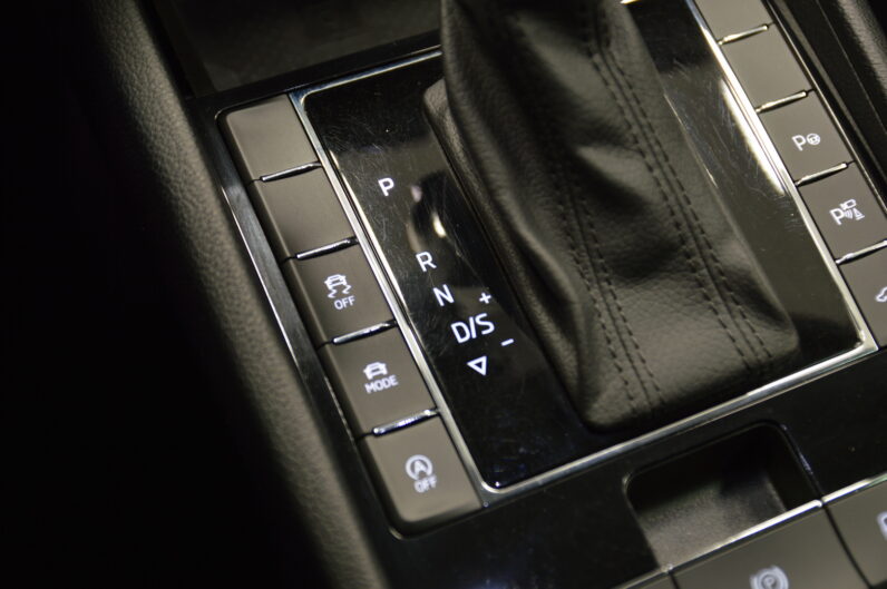 Škoda Superb Combi 2.0 TDI DSG