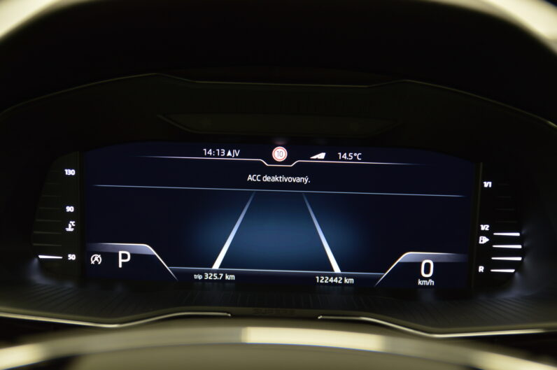 Škoda Superb Combi 2.0 TDI DSG